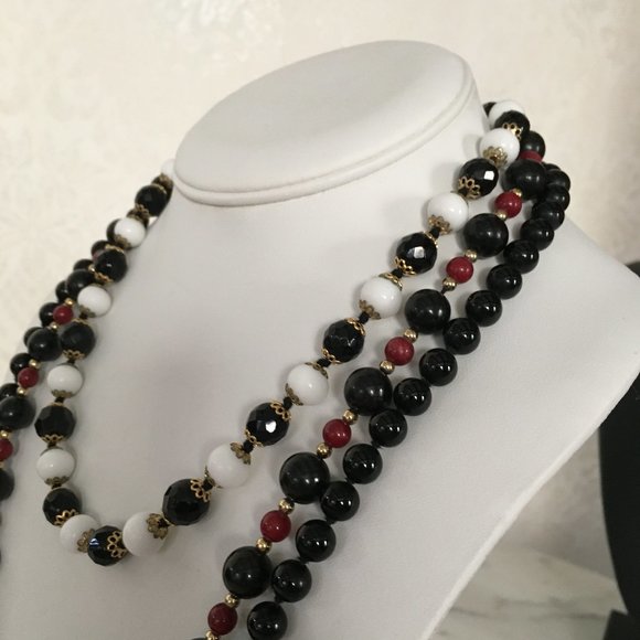 Vintage Black Bead Necklaces - Set of 3 - MINT - Picture 3 of 11